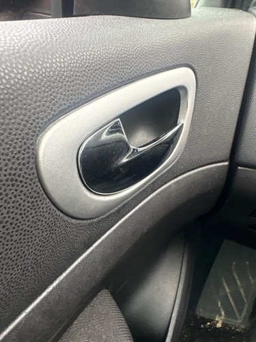Poignee interieur avant gauche
