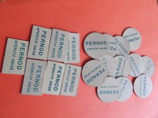 anciens jetons de jeu en bois