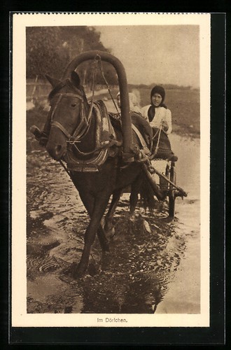 Carte postale femme russe avec