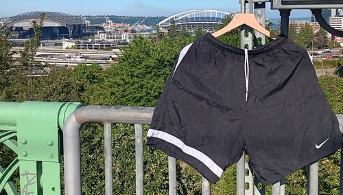 Nike black red label - nike,