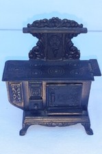 TAILLE CRAYON ANCIENNE CUISINIERE EN METAL DE COLLECTION PLAY ME VINTAGE 1970's