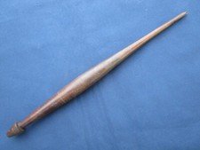 Quenouille bois ancienne fuseau fil filature rouet longueur 31,7 cm