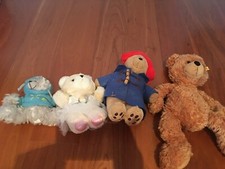 4 ours à jouer et doudou