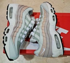 WMNS Air Max 95  Moon Particle