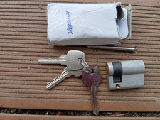 NEUF CYLINDRE DE SECURITE DE