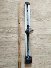 Adjustable mast track (Rail