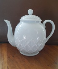 Théière ou cafetière Limoges Jean-Louis Coquet Feuilles porcelaine Decor relief