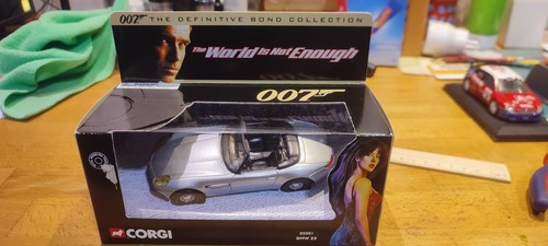 Bmw 007 corgi - 007, 1/43