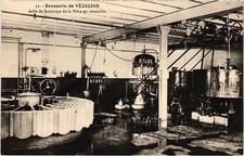 CPA Brasserie de Vézelise Salle de Soutirage de la Biere (1392270)