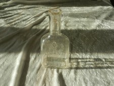 Ancienne bouteille fiole en