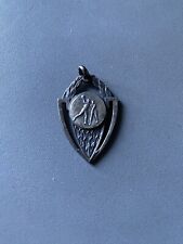 ancienne Médaille medaillette sport art déco. handball? basketball? ballon