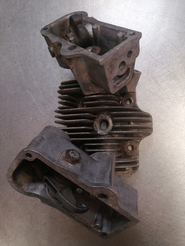 Culasse moteur - (origine),