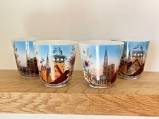 Ensemble de 4 tasses anciennes