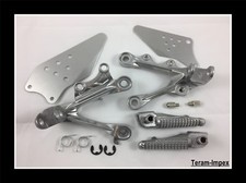 PLATINES REPOSES PIEDS