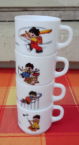 Anciennes tasses en - anciennes,