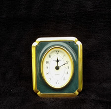 ancienne pendule réveil Lancel Paris quartz Germany  métal doré et laqué verte