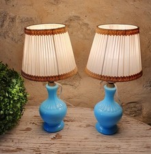 Ancien Paire de Lampe de table / nuit en Opaline bleue + Abat-jour tissu plissé