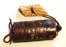 INRO  ancien en bois   laqué recouvert d'écorce de cerisier  XIXeme. Japon.