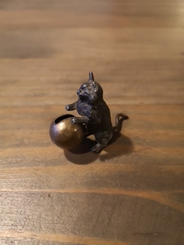 Ancien rare mètre - , chat