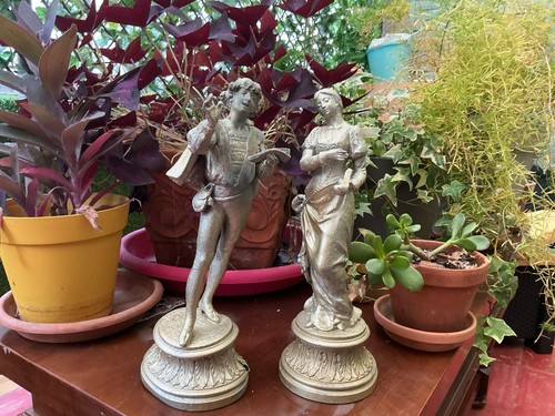 Estatuetas regule début x - début,