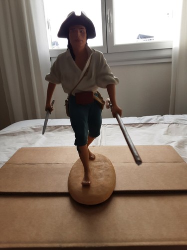 Figurine epervier pelerin - l'epervier,