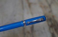 STYLO PLUME KAWECO STUDENT EN RESINE BLEU MOYEN - PLUME METAL MOYENNE