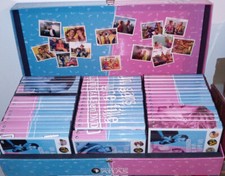 COFFRET VALISE de LA TOTALE EN DVD UN GARS UNE FILLE L'INTEGRALE 51 DVD  / LIRE