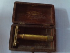 RASOIR GILLETTE DOREE AVEC SA BOITE