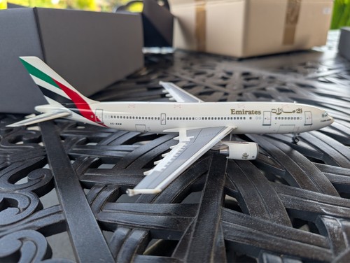 Herpa premium series - premium, emirates