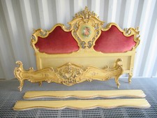 ANCIEN LIT DE STYLE VÉNITIEN EN BOIS PEINT ET VELOURS ROSE-DÉCOR ANGELOT-N°17