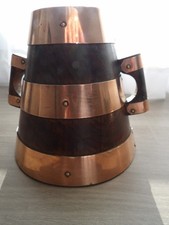 ANCIEN POT VASE en bois cerclé cuivre