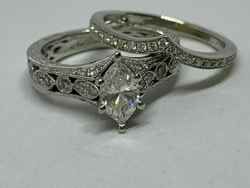 Bague mariée sertie de - bague,