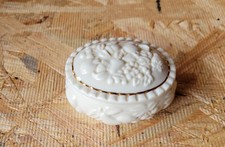 LENOX 1998 Porcelaine Bibelot Boîte Ivory-Colored Fine avec Garniture Doré