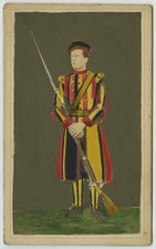 CDV gouachée et aquarellée. Italie. Garde suisse à l'entrée du Vatican. 1860-70.