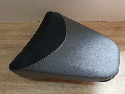 Une selle siege passager - une,