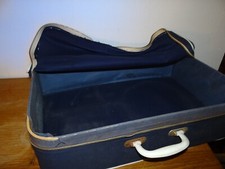 Ancienne Valise en Tissus Air