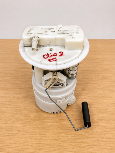 Pompe carburant clio 2 - pompe,