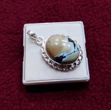 Beau pendentif turquoise en