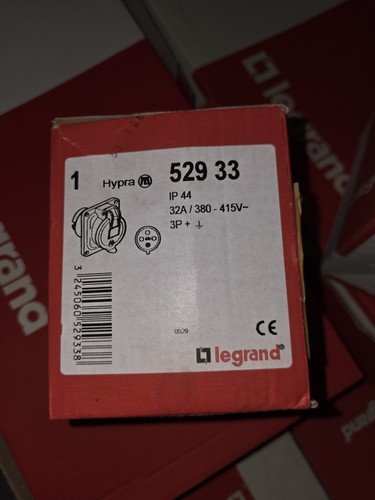 Prise industrielle legrand - prise,