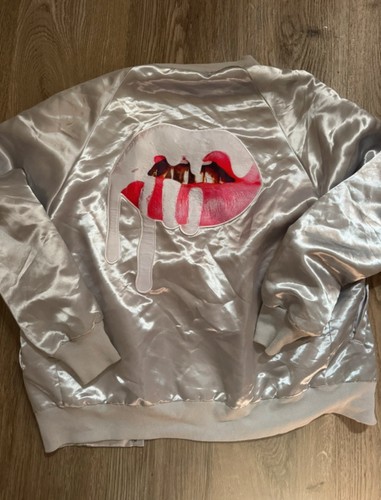 Authentic kylie jenner - kylie,