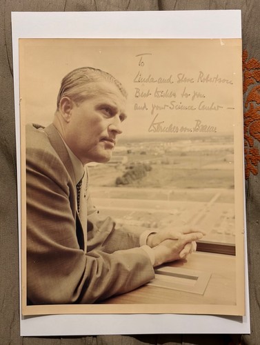 Wernher von braun signed 8x10 - von,