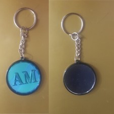 1 Porte clé initial AM miroir à offrir. frais de port offert ! 40mm