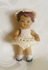 Petite Poupée Vintage Ari Allemande En Caoutchouc Vêtements Au Crochet