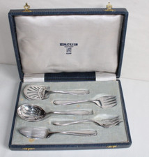 Service à mignardises métal