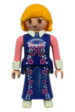 sympa femme 1900 terrasse 5326