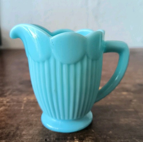 Portieux crémier pot à - -,