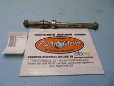 Axe d'axe de roue arrière