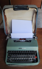 Machine à écrire vintage OLIVETTI Lettera 32 Années 70