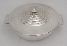 Luc Lanel pour Christofle, légumier modèle "Ondulation" en métal argenté.