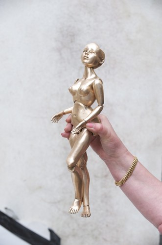 Articulated bronze sculpture